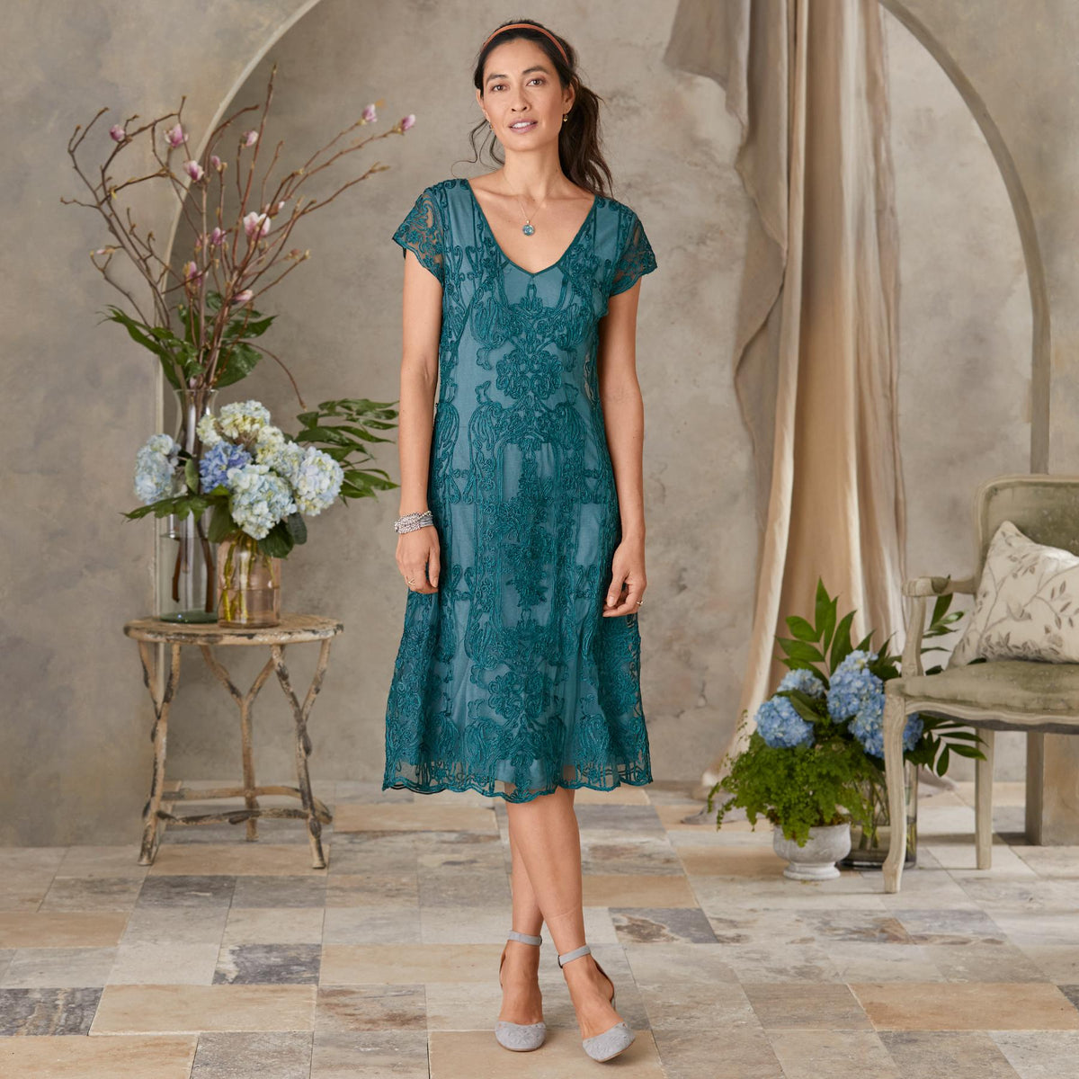 Hidden Avenue Dress. Petite