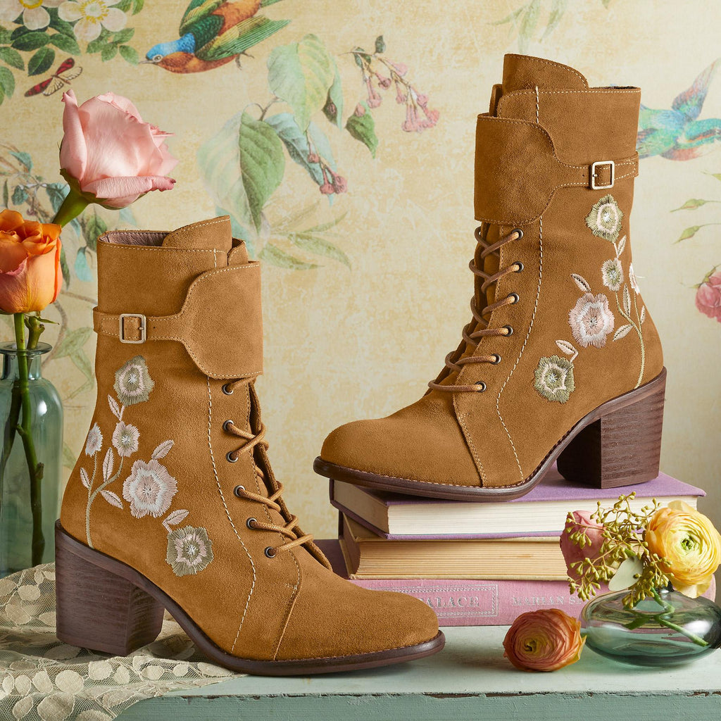 Delia Boots