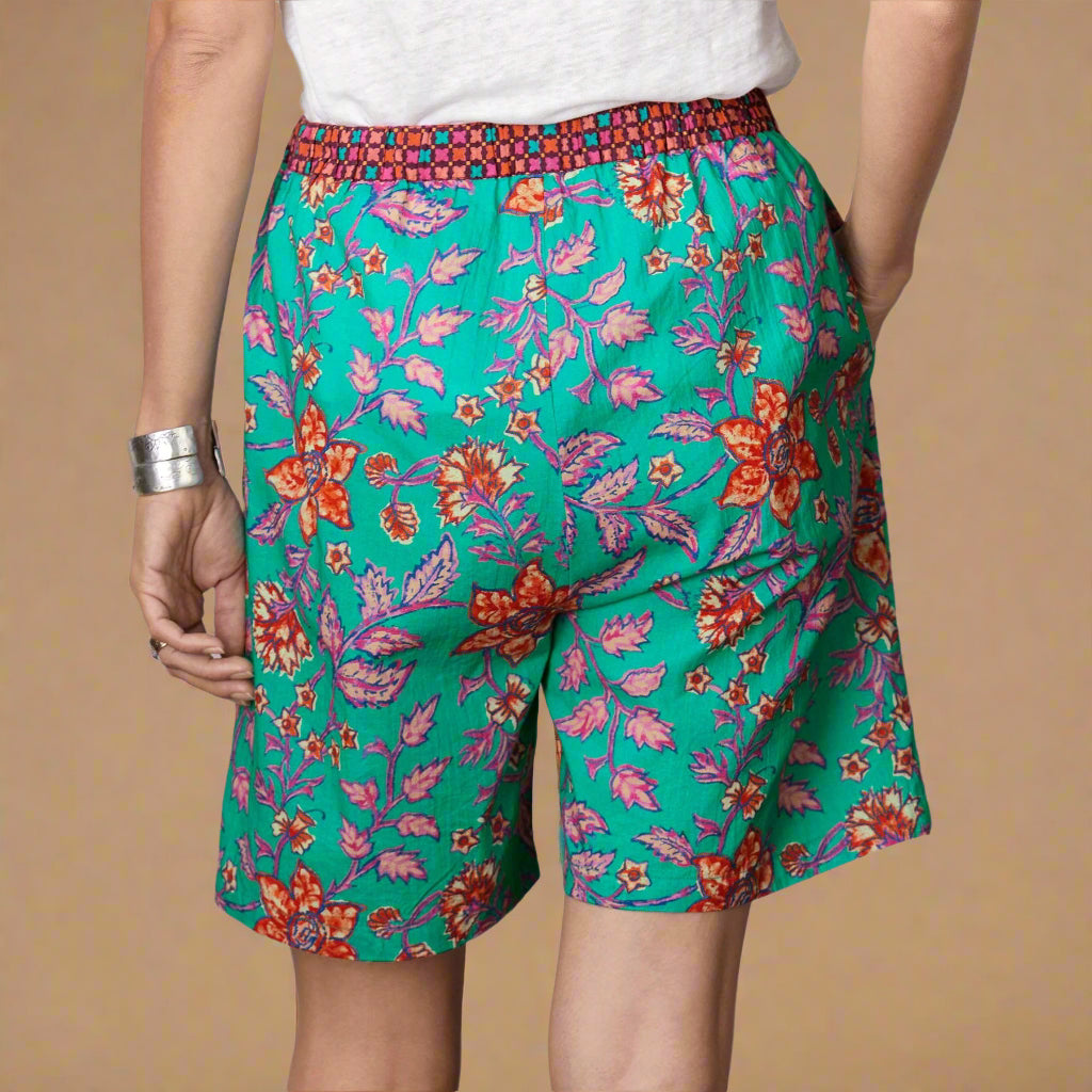 Leia II Shorts. Petite