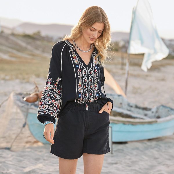 Beverly Travel Shorts. Petite