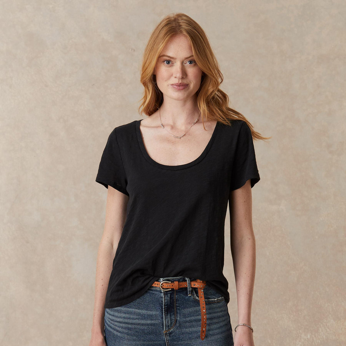 Ultimate Airy Slub Scoopneck Tee. Petite