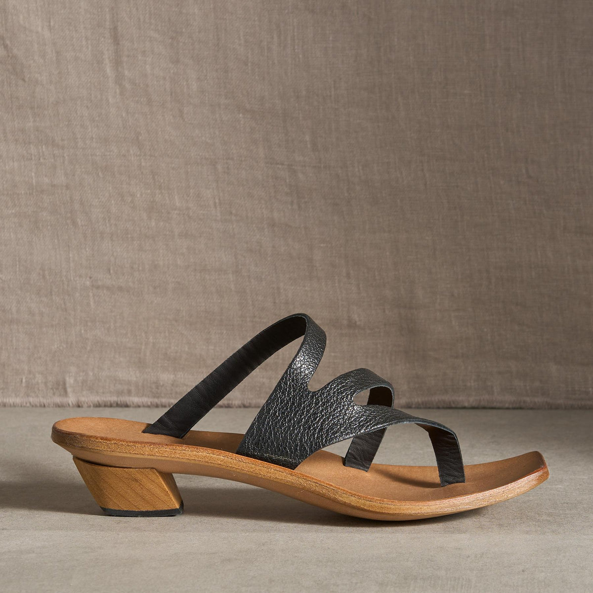 Cupertino Sandals
