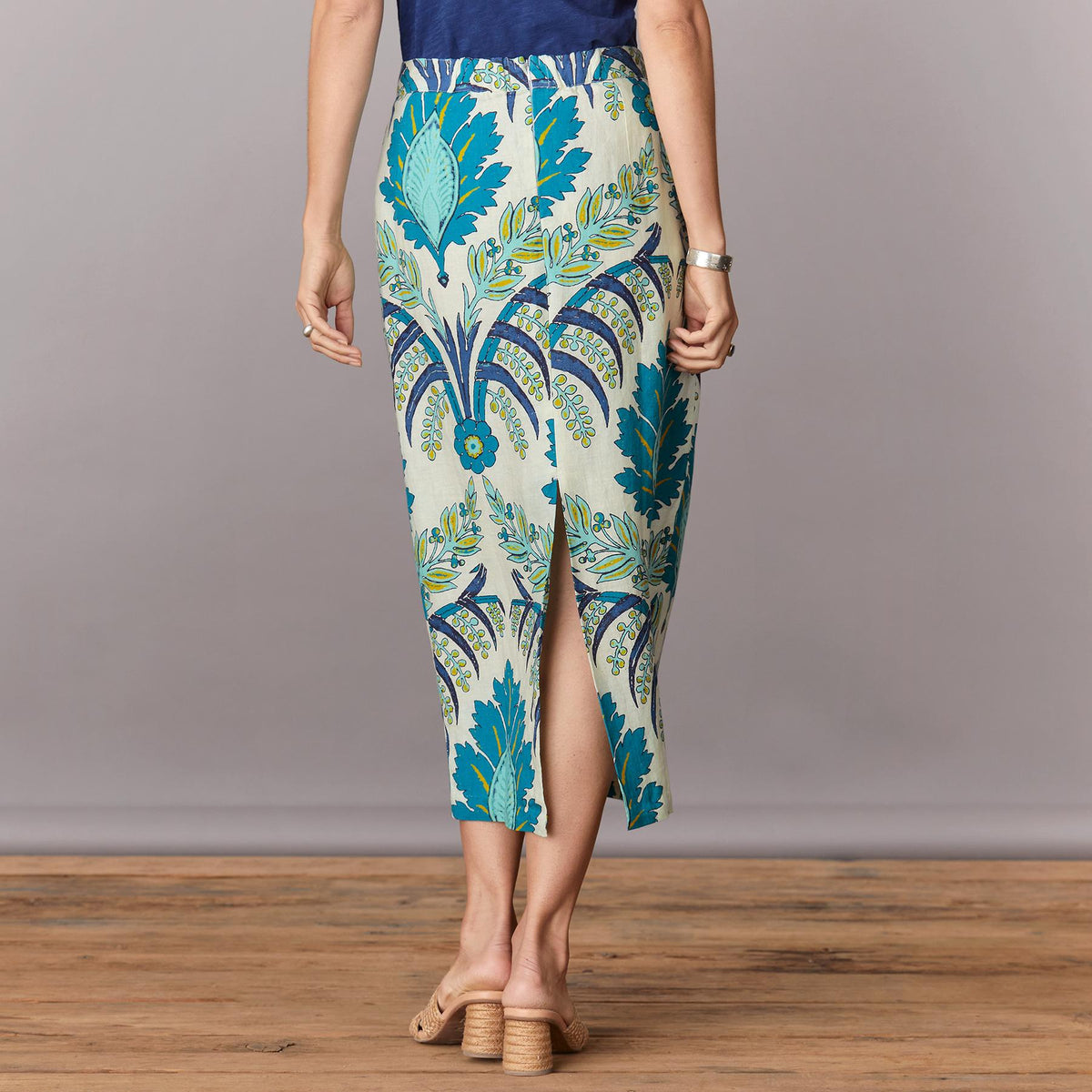 Verenia Linen Skirt. Petite