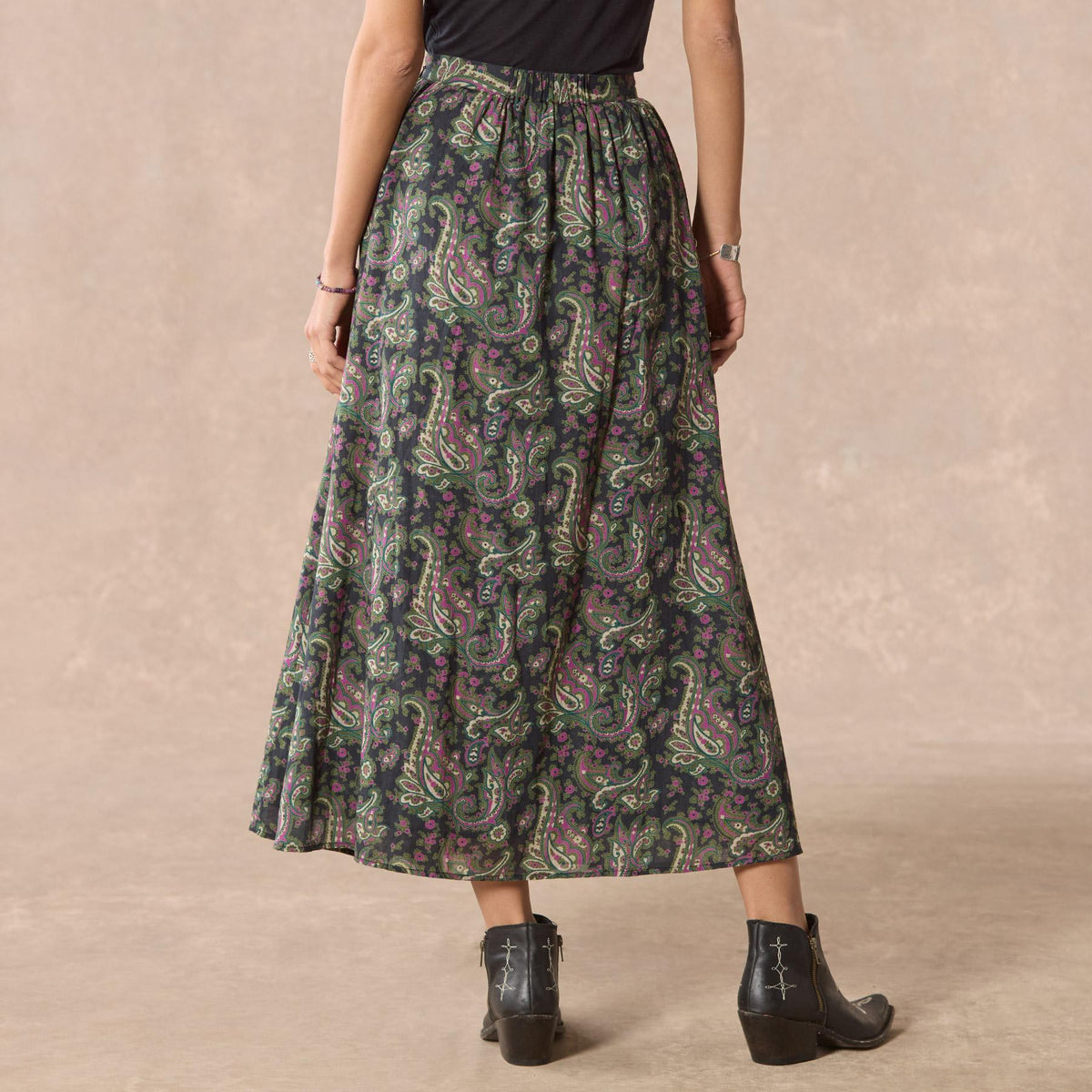 Caldera Ruffle Skirt. Petite