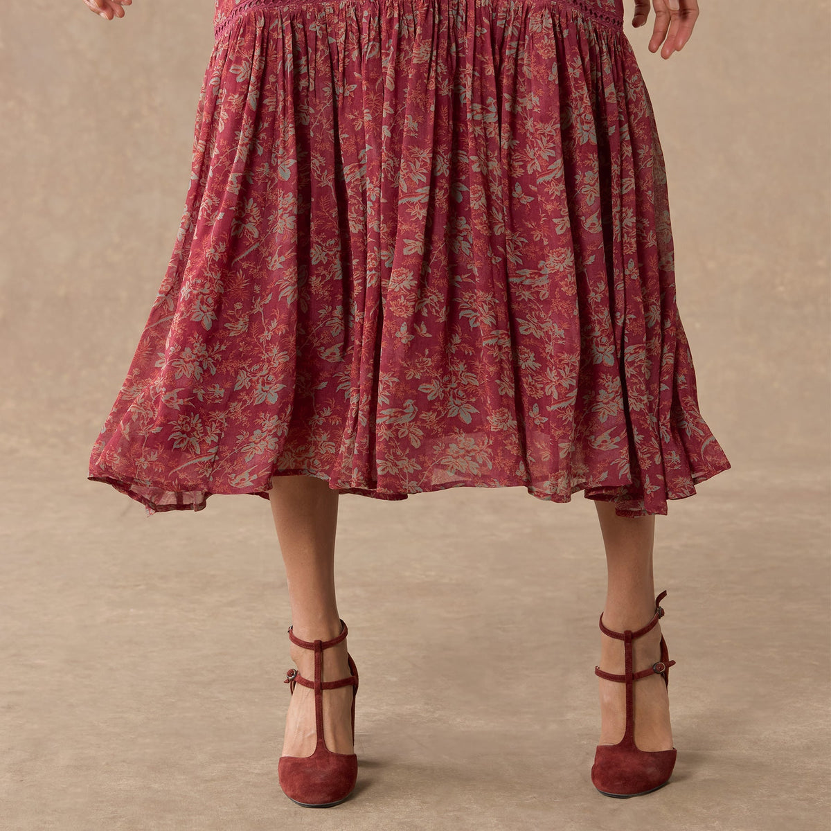 Harvest Florals Dress. Petite