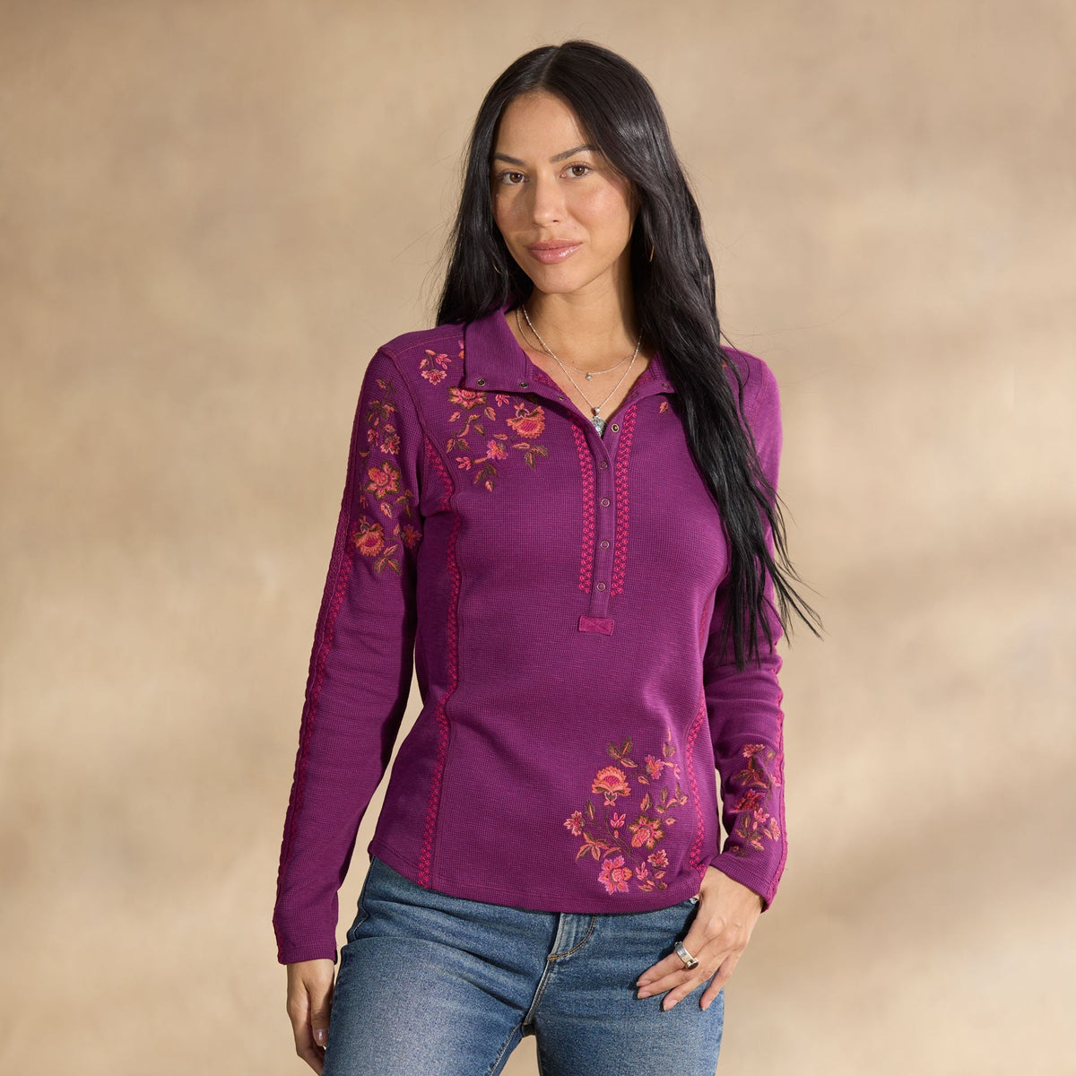 Alpenwild Henley. Petite