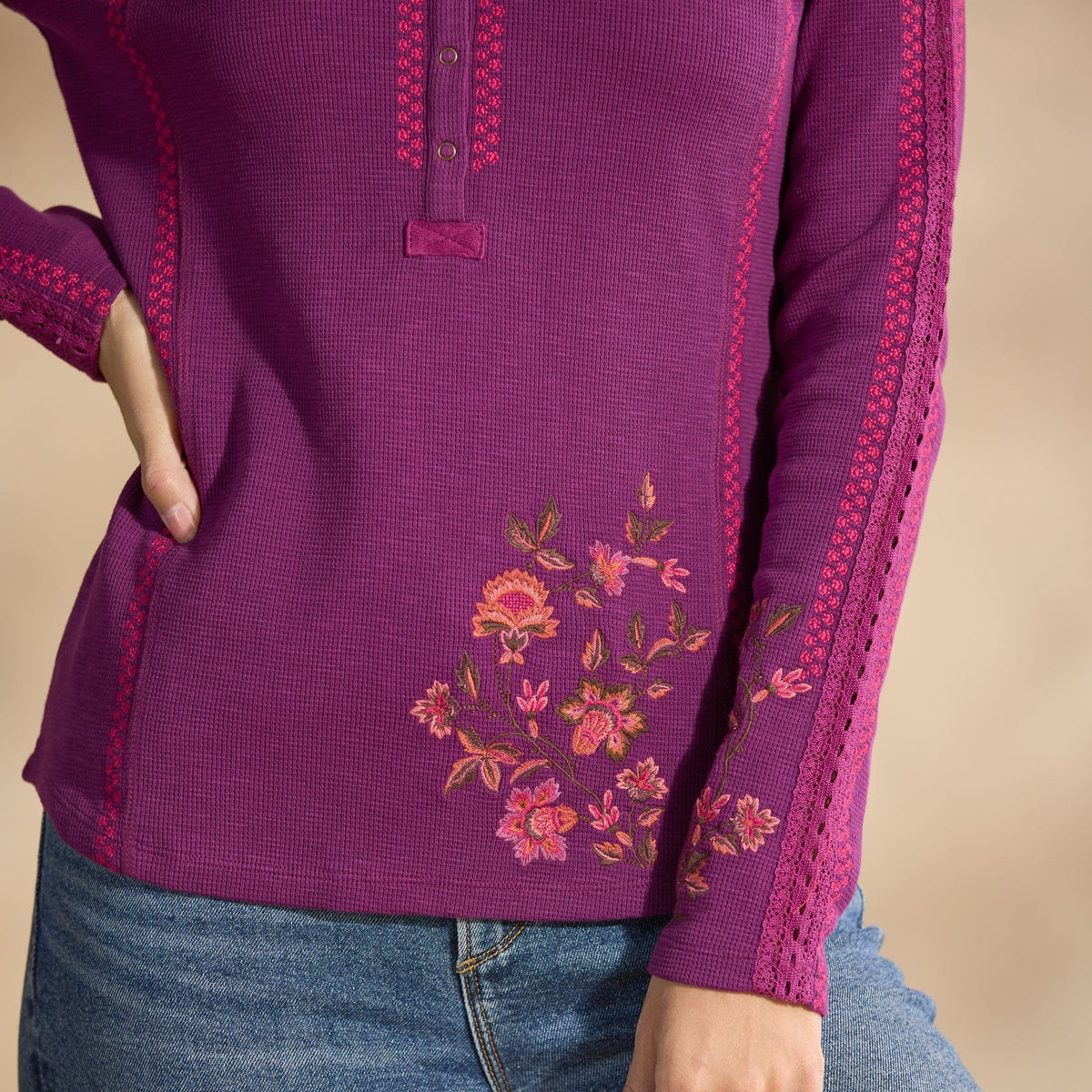 Alpenwild Henley. Petite
