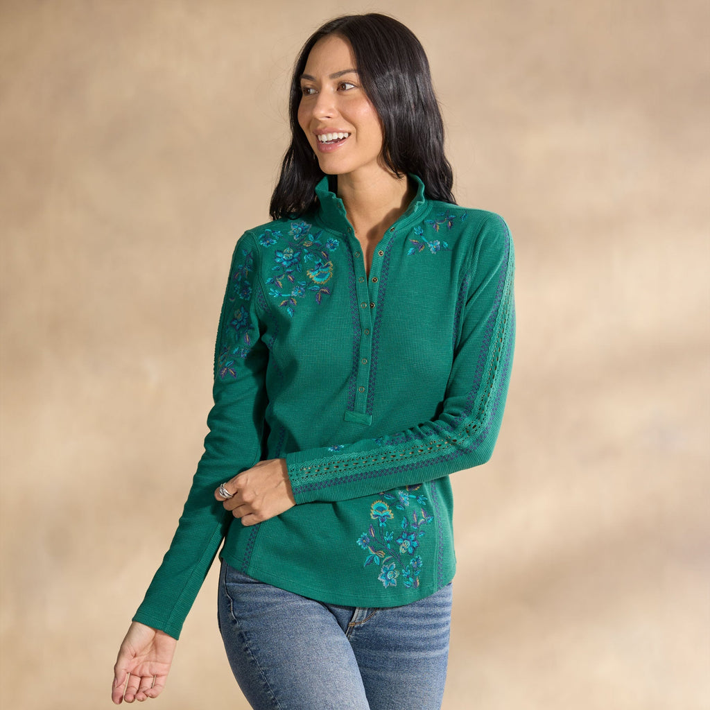 Alpenwild Henley. Petite