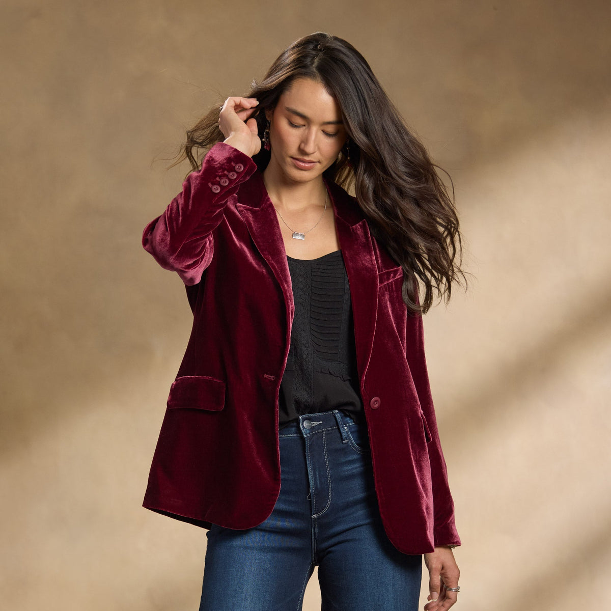 Ravell Velvet Blazer. Petite
