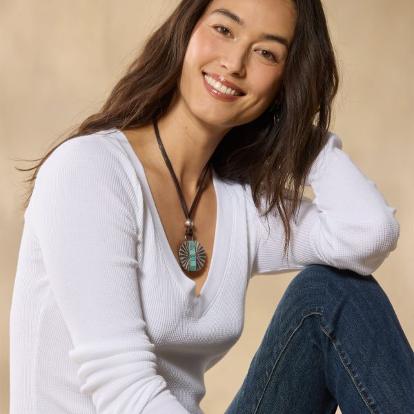 Voyager  V-Neck Thermal. Petite