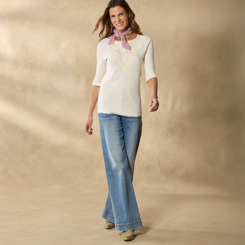 Hidalgo Henley. Petite