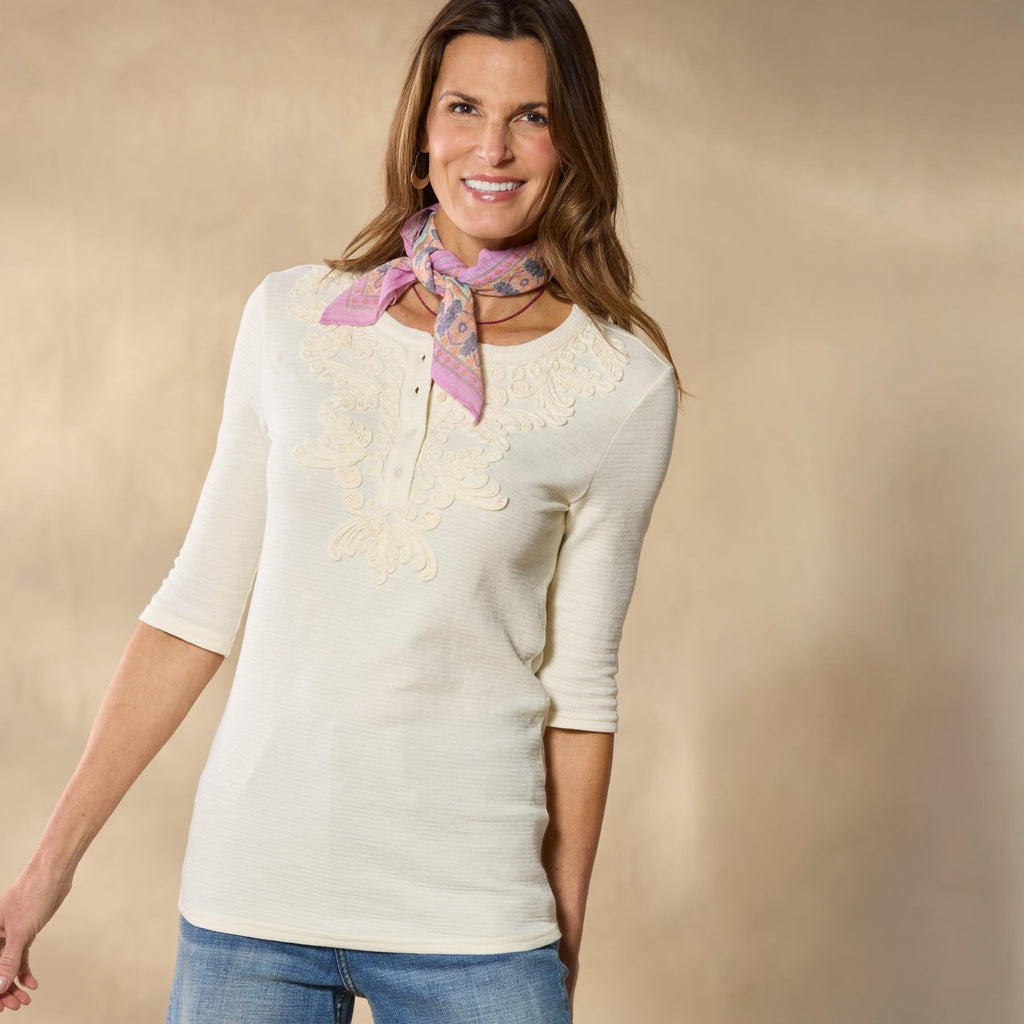 Hidalgo Henley. Petite