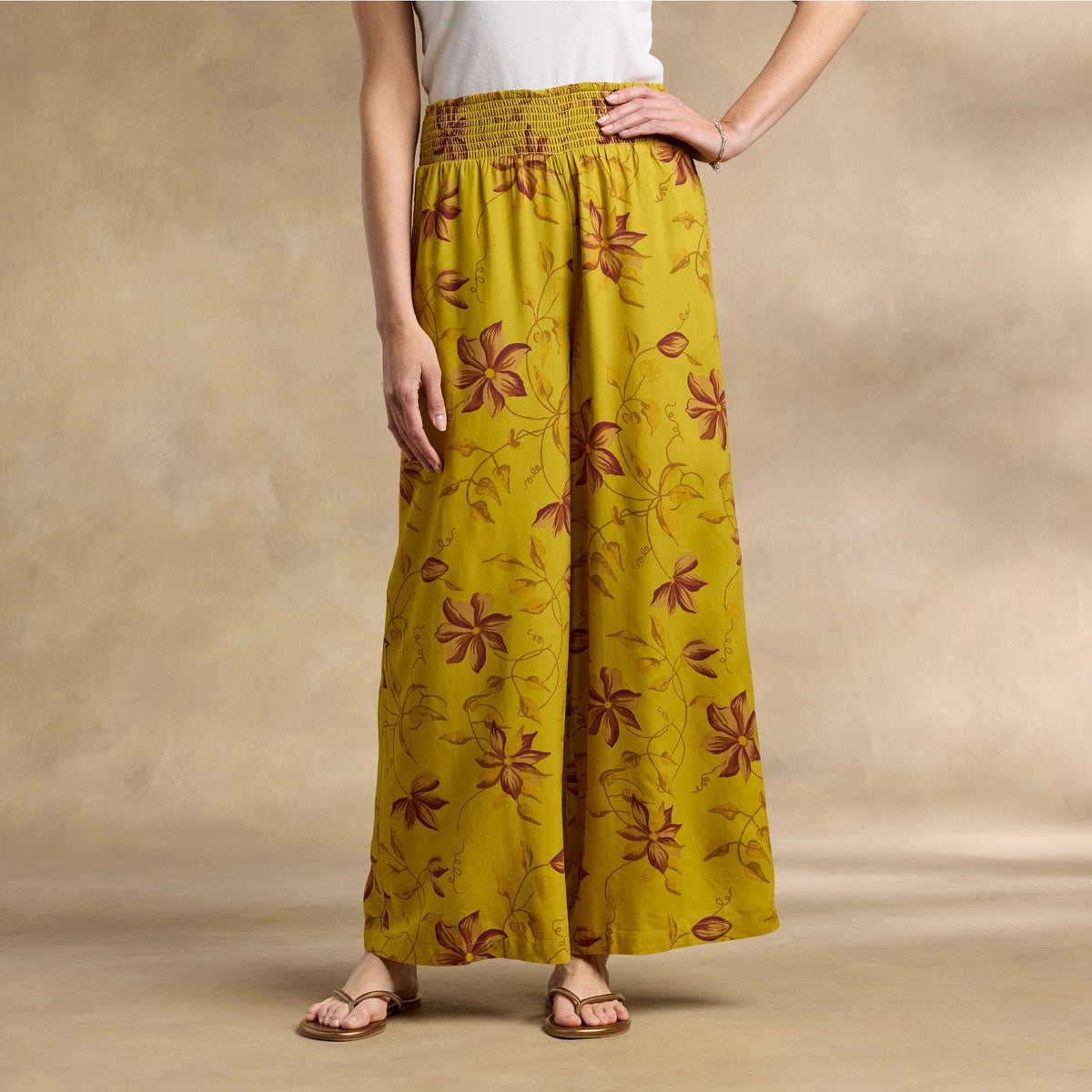 Himari Floral Pants. Petite