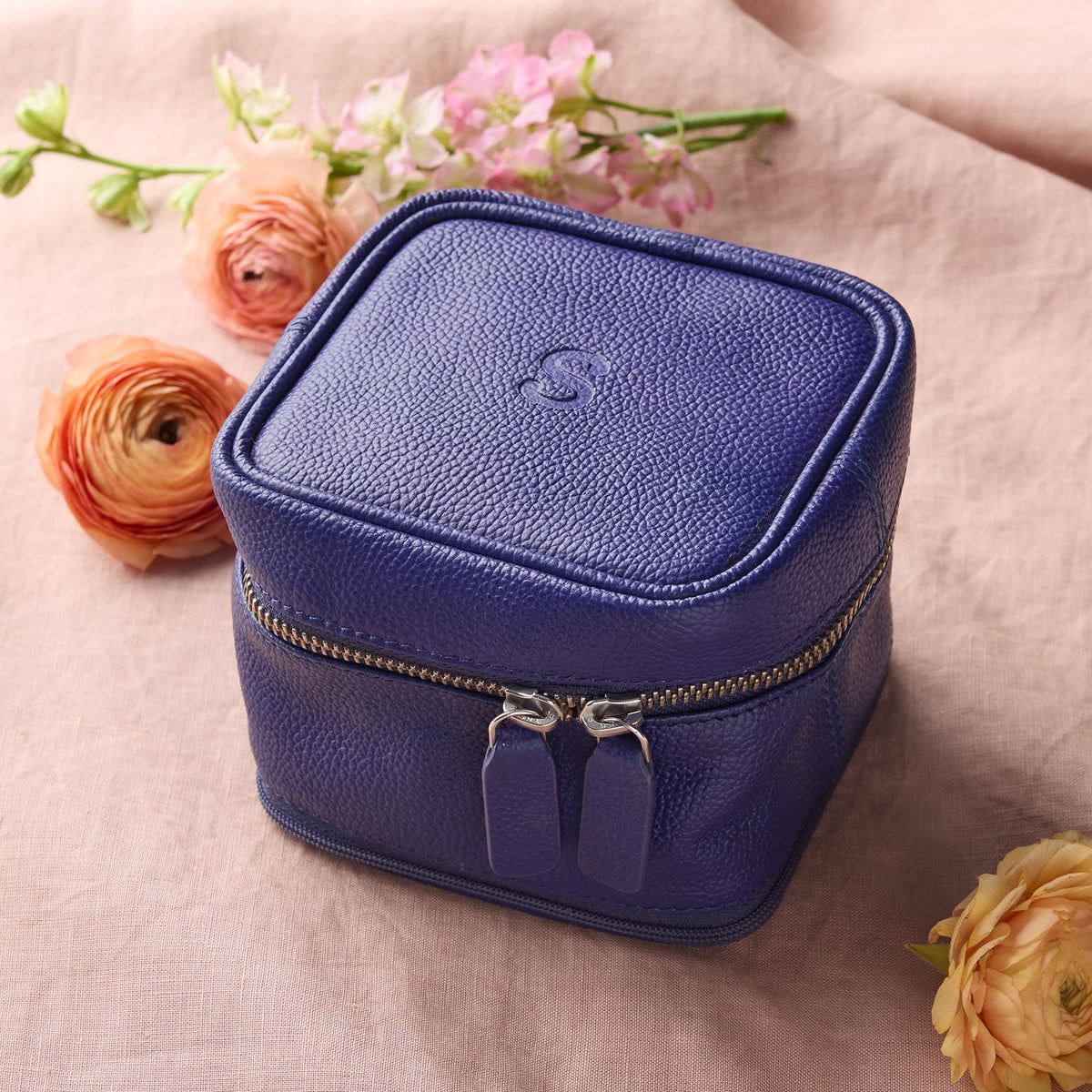 Letter Perfect Jewelry Case