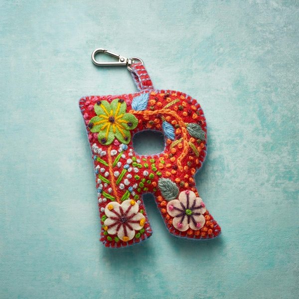 Fleur De Felt Initial Clip